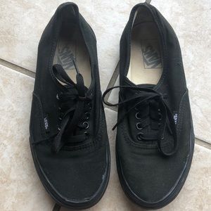 All black classic Vans 🖤